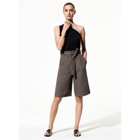 ARITZIA BABATON 8 Joan Short Dark Olive Green - Picture 1 of 9
